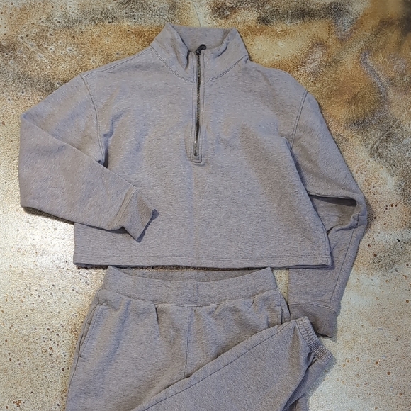 girlfriend collective Sweaters - Girlfriend Collective Cotton Sweat Set Pants Joggers Pullover Sand Size M